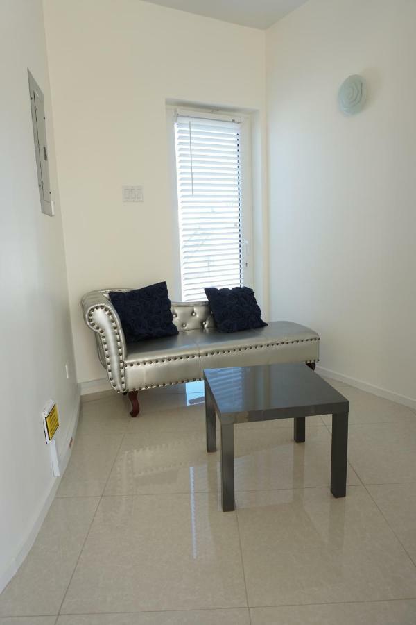 Self Contained Apartment With Private Kitchen Higher Heights, Barbados Christ Church Buitenkant foto
