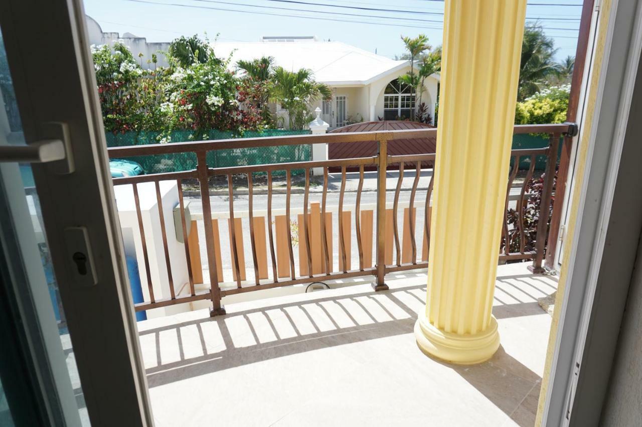 Self Contained Apartment With Private Kitchen Higher Heights, Barbados Christ Church Buitenkant foto